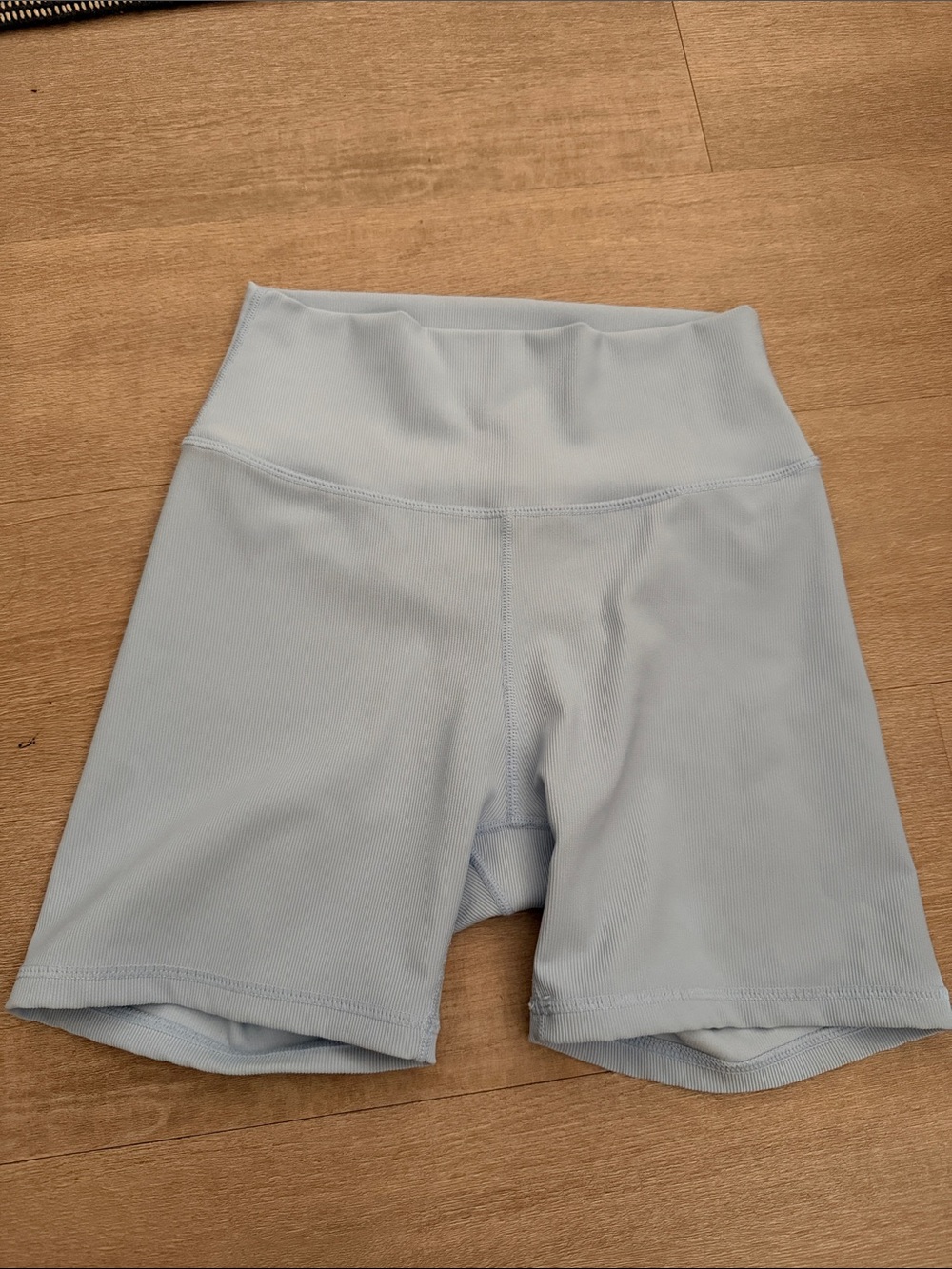Wilo High-Rise Women's light Blue Bike Shorts- Size Medium- NWOT